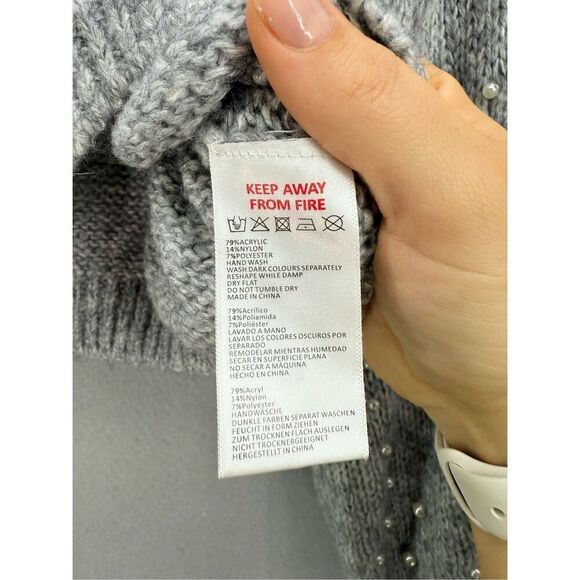 NWT Urban Outfitters Womens Gray Pearl Beaded Balloon Sleeves Sweater Size Small - Picture 8 of 9